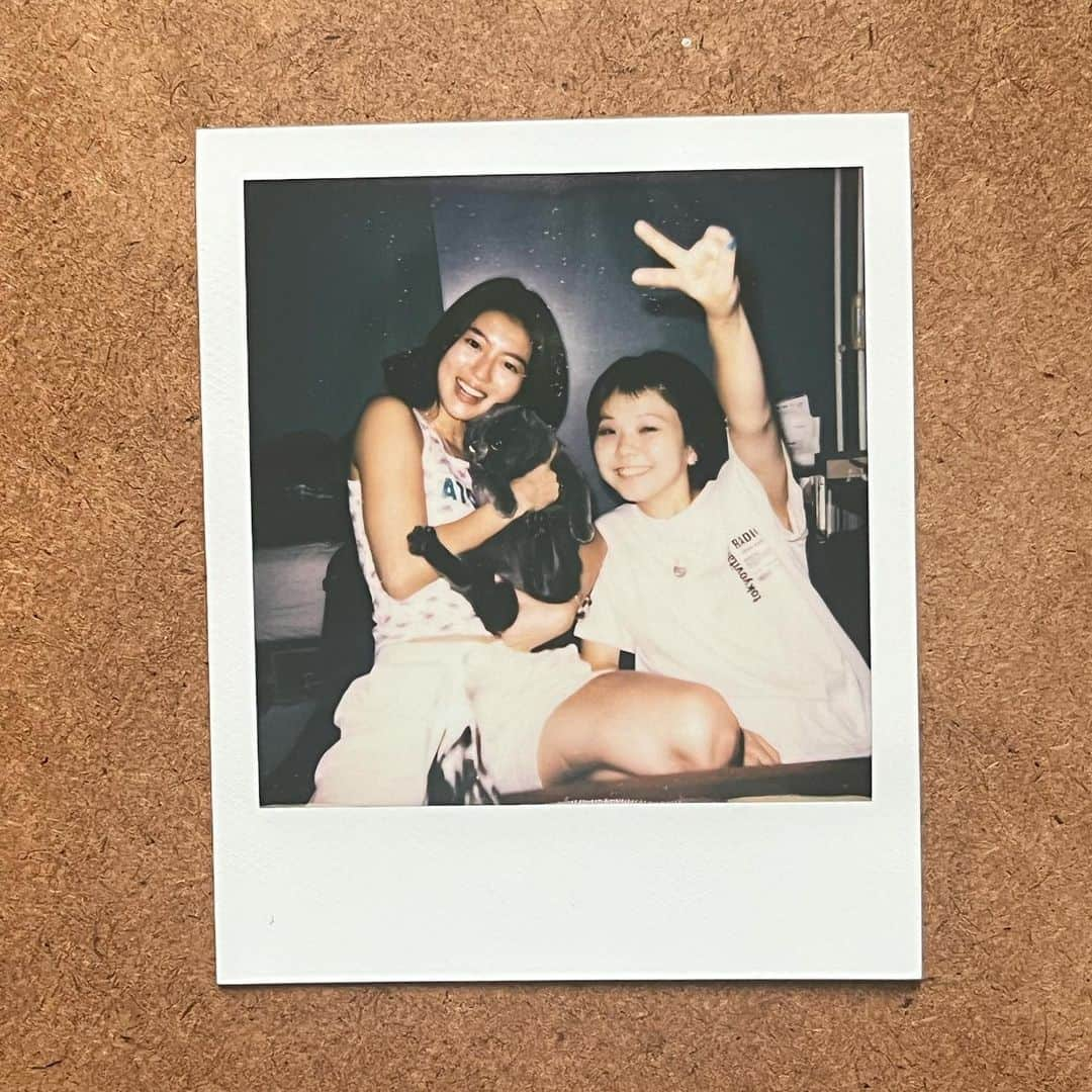 高橋春織のインスタグラム：「👼🏻🪽  See you 🔜❤︎  #polaroid」