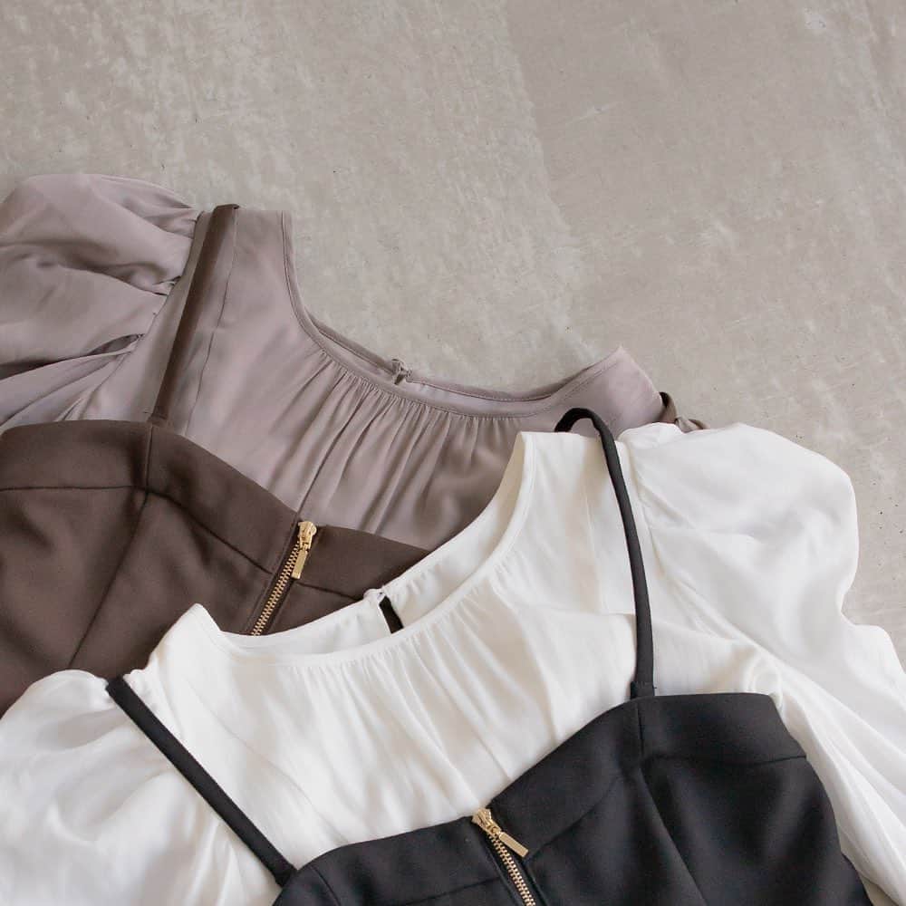 のインスタグラム：「. 【MULTI WAY DRESS】  トレンド感のあるレイヤードスタイルが完成するミニキャミワンピース＆ロングワンピースのセットアイテムが入荷しました🐰✨ それぞれ単体でも着用可能の3WAY仕様で、コーディネートに悩みがちな今の時期大活躍の1着。  ミニワンピースは肩紐の取り外しも可能です◎  ──────────  【佐藤晴美さん着用】マルチウェイレイヤードワンピース （BD32225）19,910 yen 店舗・オンラインストアで販売中  ──────────  ※詳細は @randa_pic プロフィールURLよりご覧ください！   #RANDA #RANDA20th #2023aw #autumn #winter #セットアイテム #レイヤードスタイル #キャミワンピ #マルチウェイ #秋服 #秋コーデ #autumncoordinate #instafashion #fashion #ootd #ランダ  #ファッション #スタイリング」