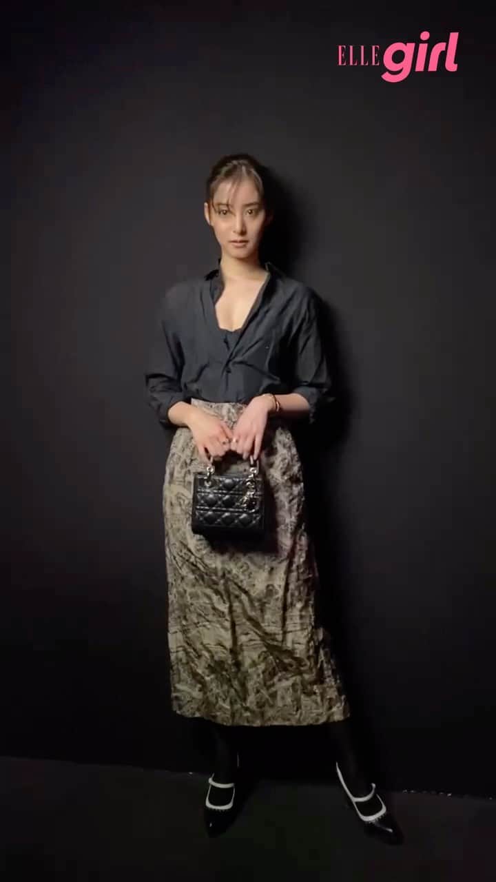 ELLE girl JAPANのインスタグラム：「新木優子さんを「ディオール」2024春夏コレクションのショー会場でキャッチ💞  #新木優子 #ディオール #dior #diorss24 #parisfashionweek」