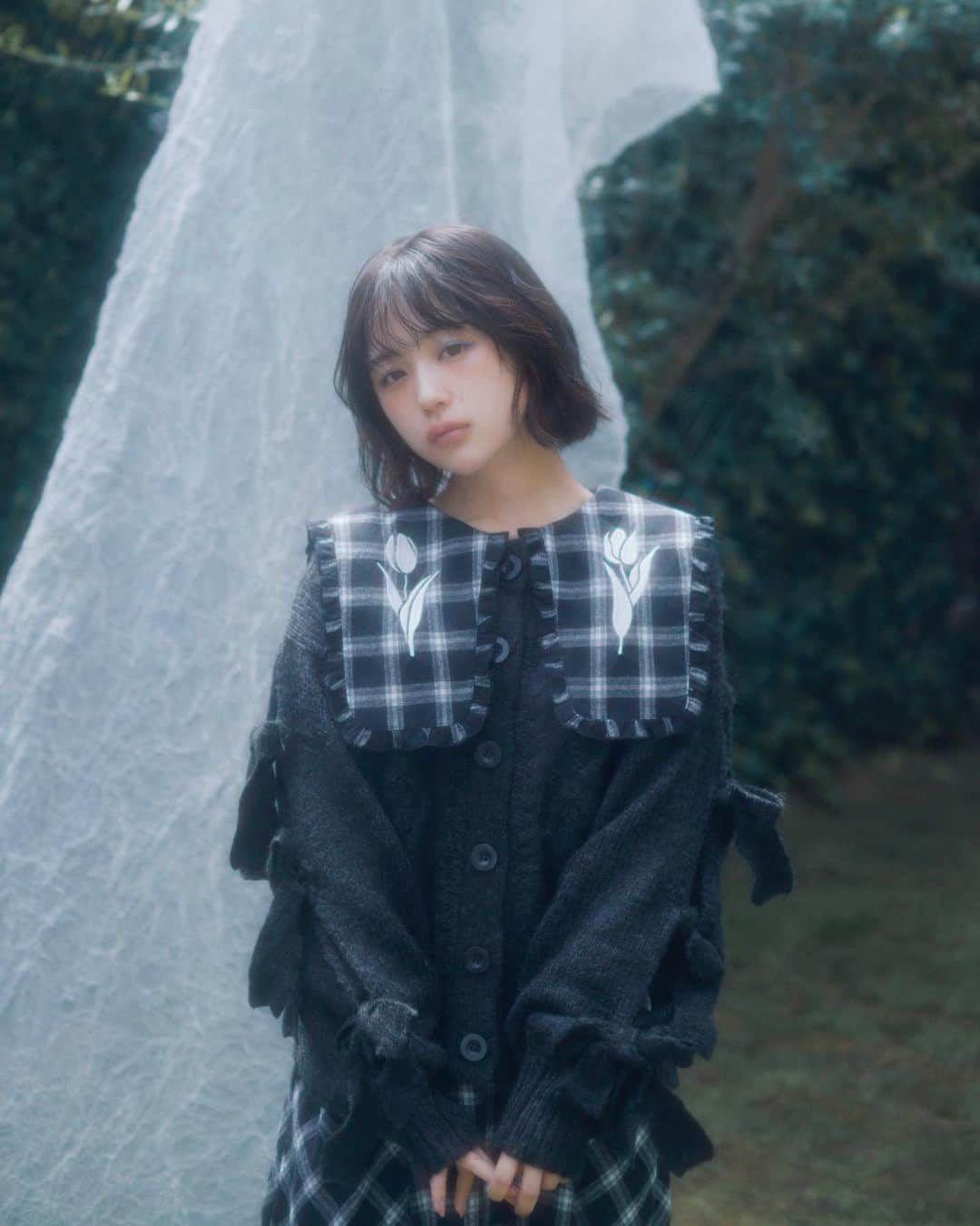 merry jennyのインスタグラム：「【 web  catalog ! 】 ㅤㅤㅤㅤㅤㅤㅤㅤㅤㅤㅤㅤㅤ merry jenny 2023 winter Dream well feat.naenano  ㅤㅤㅤㅤㅤㅤㅤㅤㅤㅤㅤㅤㅤ 本日 9/27 (wed)  official web store RUNWAY channel にて 2023 winter web  catalog vol.1が公開されました！ ㅤㅤㅤㅤㅤㅤㅤㅤㅤㅤㅤㅤ  topのURLから⇨  @merryjenny_instagram ぜひcheckしてくださいね♡ ㅤㅤㅤㅤㅤㅤㅤㅤㅤㅤㅤㅤㅤ 　 model : @naenano0114  photographer : @rikki_ueno  hair&make : @ayasumimoto  direction : @merryjenny_instagram  ㅤㅤㅤㅤㅤㅤㅤㅤㅤㅤㅤㅤㅤ ㅤㅤㅤㅤㅤㅤㅤㅤㅤㅤㅤㅤㅤ #merryjenny #メリージェニー  #2023aw #winter #dreamwell  #webcatalog  #naenano #なえなの さん #ガーリーコーデ #冬コーデ」