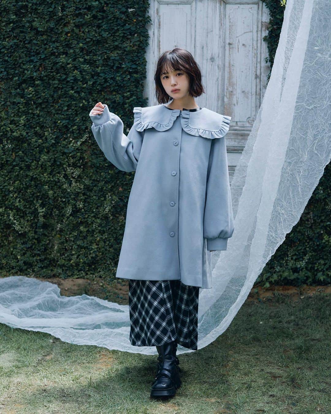 merry jennyのインスタグラム：「【 web  catalog ! 】 ㅤㅤㅤㅤㅤㅤㅤㅤㅤㅤㅤㅤㅤ merry jenny 2023 winter Dream well feat.naenano  ㅤㅤㅤㅤㅤㅤㅤㅤㅤㅤㅤㅤㅤ 本日 9/27 (wed)  official web store RUNWAY channel にて 2023 winter web  catalog vol.1が公開されました！ ㅤㅤㅤㅤㅤㅤㅤㅤㅤㅤㅤㅤ  topのURLから⇨  @merryjenny_instagram ぜひcheckしてくださいね♡ ㅤㅤㅤㅤㅤㅤㅤㅤㅤㅤㅤㅤㅤ 　 model : @naenano0114  photographer : @rikki_ueno  hair&make : @ayasumimoto  direction : @merryjenny_instagram  ㅤㅤㅤㅤㅤㅤㅤㅤㅤㅤㅤㅤㅤ ㅤㅤㅤㅤㅤㅤㅤㅤㅤㅤㅤㅤㅤ #merryjenny #メリージェニー  #2023aw #winter #dreamwell  #webcatalog  #naenano #なえなの さん #ガーリーコーデ #冬コーデ」