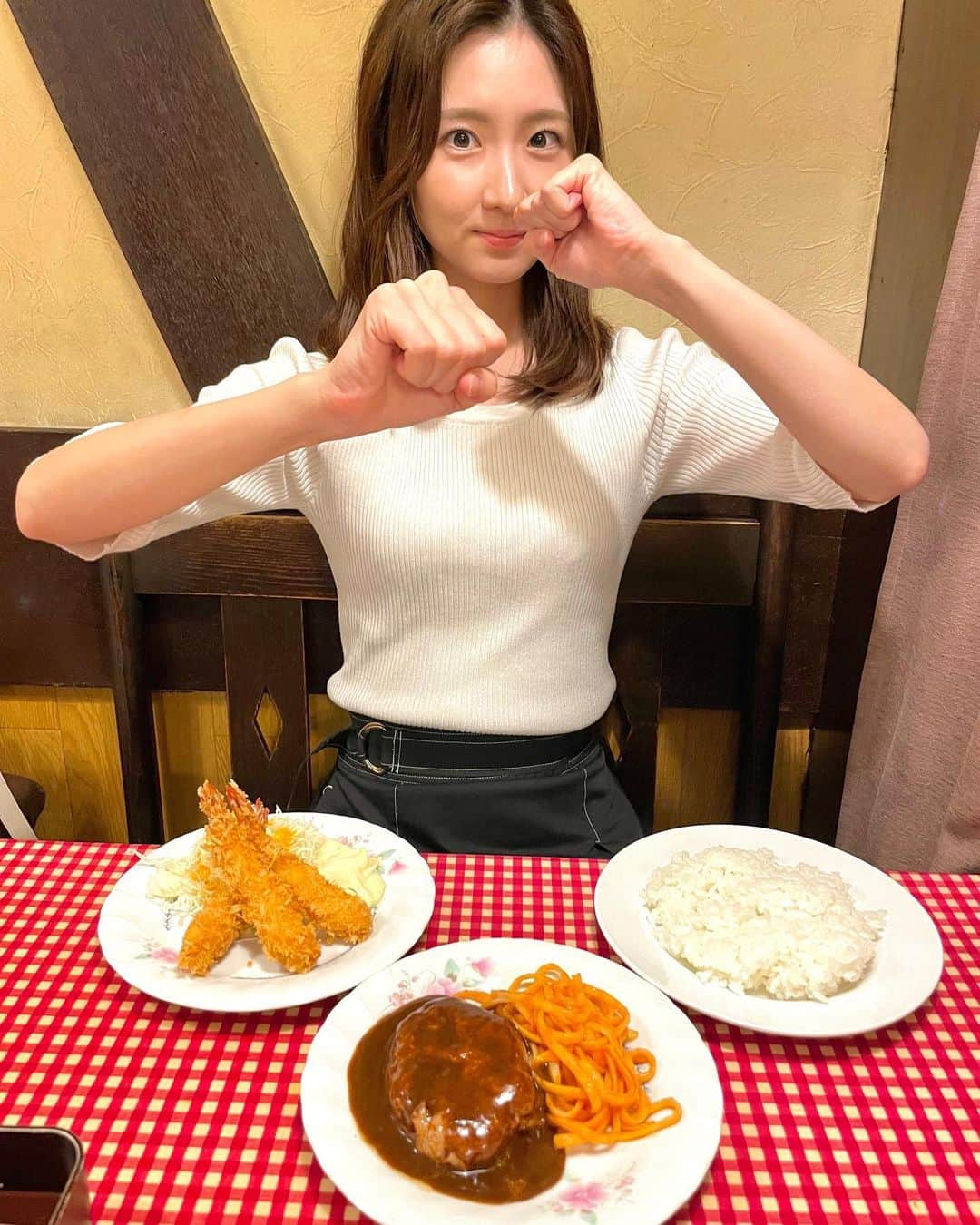 世永聖奈さんのインスタグラム写真 - (世永聖奈Instagram)「🍴 ⁡ ⁡ 舞台鑑賞後に ⁡ ハンバーーーーーーーーーグ！ ⁡ ⁡ #世永ハンバーグラボ #レトロ喫茶 #有楽町 #好きな食べ物ハンバーグ #完食 ⁡」9月27日 12時14分 - hbc_yonagasena