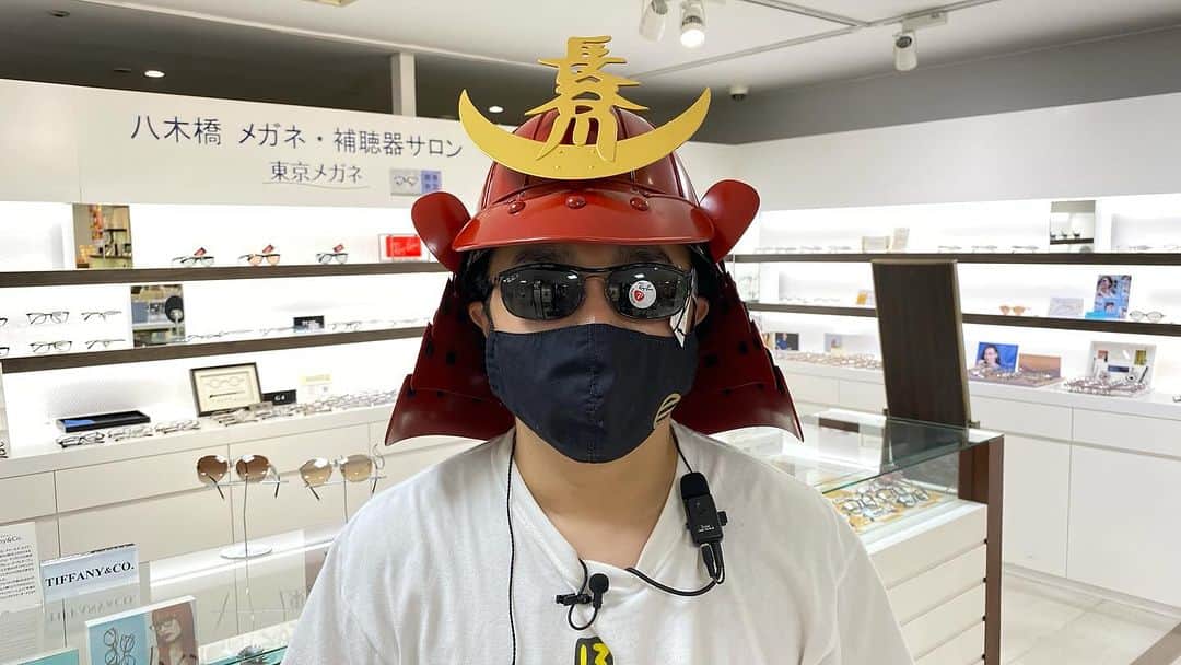長谷川ヨシテルのインスタグラム：「この後、12:30からはJ:COM『LIVEニュース』でリポーターをしてきます！  今日は八木橋百貨店の東京メガネさんをリポートしてきます〜👓 アプリの「ど・ろーかる」でどなたでも観れますよ〜  今回で番組は最終回ですが、ここ推しのコーナーは別の形で続いていきます！」