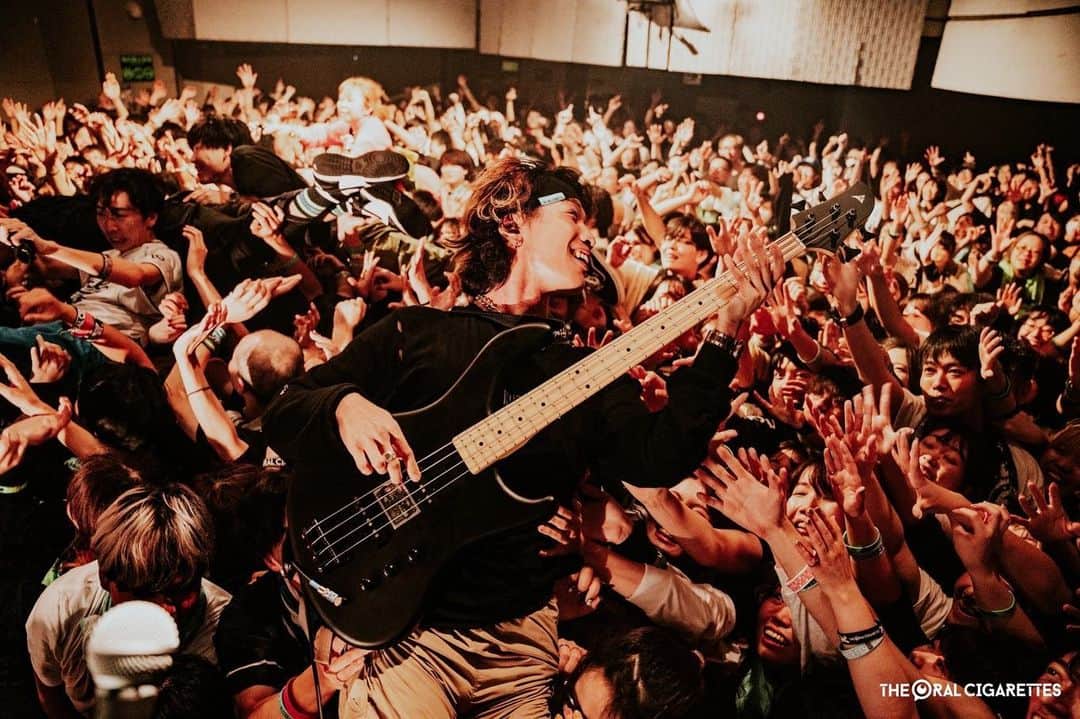 あきらかにあきらのインスタグラム：「札幌にて放浪ツアー。 支えてくれてありがとう！ 📸 @shot.row」