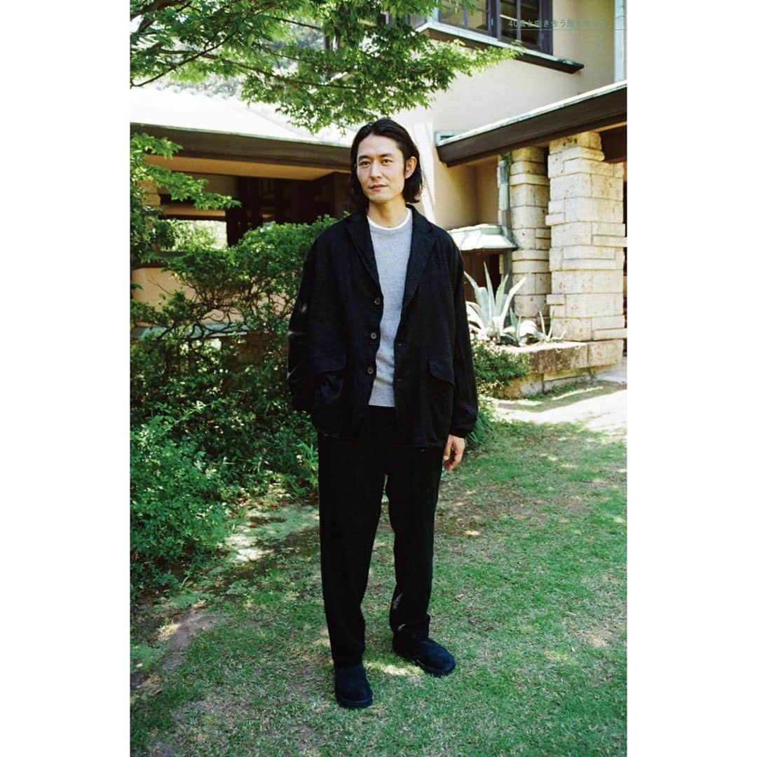 池上幸平さんのインスタグラム写真 - (池上幸平Instagram)「Sociality, Utility, Flexibility. 40歳と向き合う服を考える。#uomomagazine November 2023  Photo: Keita Goto Hair&Make-up: Yosuke Akizuki Stylist: Masashi Sho Composition & Text: Masayuki Ozawa」9月27日 13時03分 - koheiikeue