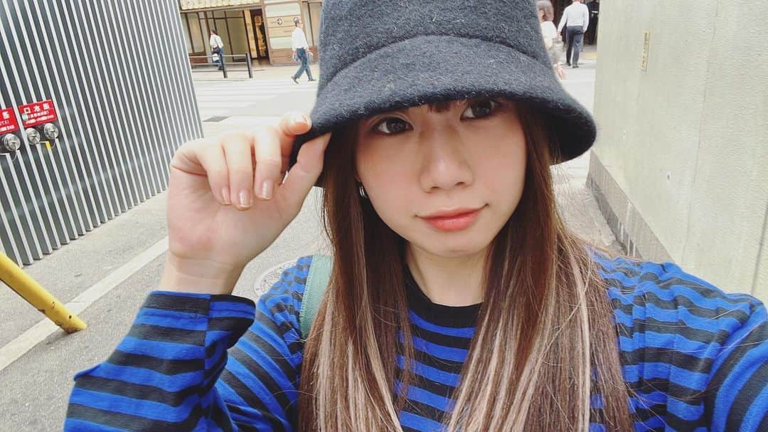 岩淵紗貴のインスタグラム：「帽子買ったー🖤」