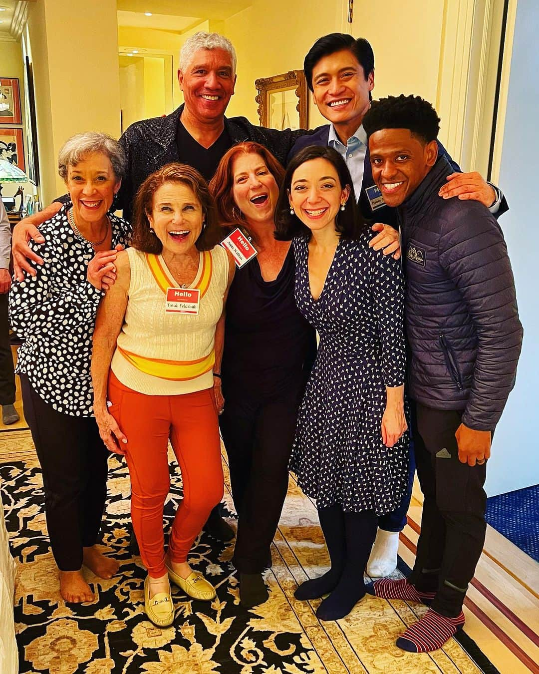 トヴァ・フェルドシャーのインスタグラム：「Breaking the fast with fabulous friends from Funny Girl. What’s better than connecting with people you love.」