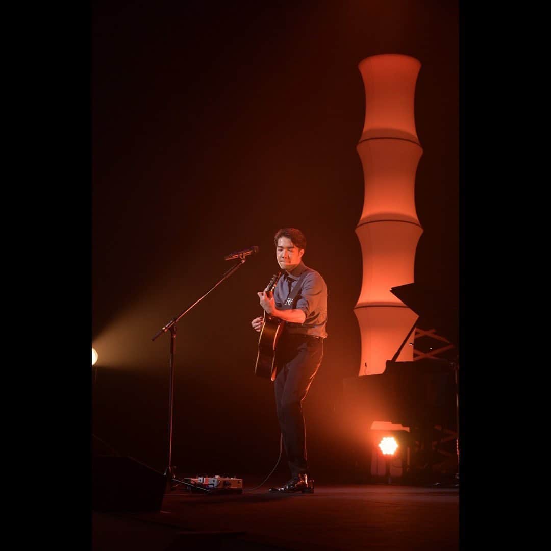 中澤卓也さんのインスタグラム写真 - (中澤卓也Instagram)「中澤卓也 演歌・歌謡曲ツアー2023 島根県芸術文化センター グラントワ🎤✨  Date 2023/09/24. Photo by @shirahara   2年ぶりにお邪魔した島根のグラントワ、今回も楽しかったです😎 演歌・歌謡曲ツアーも、いよいよ明日の熊本でツアーファイナル😭 最後のステージも、皆さん宜しくお願いします🙇‍♂️  #演歌歌謡曲ツアー #全国ツアー #島根県 #島根県芸術文化センターグラントワ #おもひで #白原写真館 #ありがとうございました #handsmade #陽はまた昇る #中澤卓也」9月27日 14時07分 - takuya_nakazawa.118
