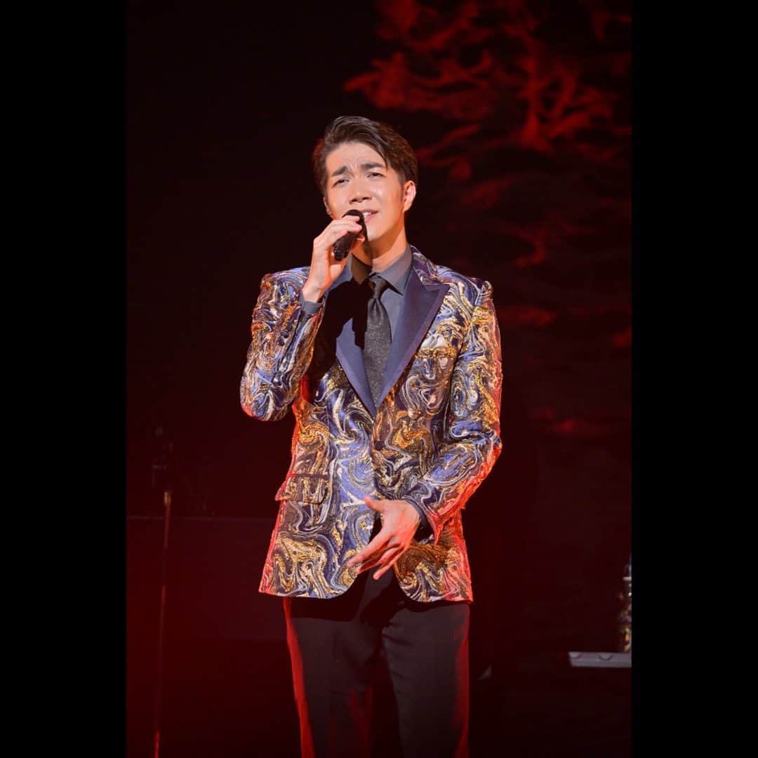 中澤卓也さんのインスタグラム写真 - (中澤卓也Instagram)「中澤卓也 演歌・歌謡曲ツアー2023 島根県芸術文化センター グラントワ🎤✨  Date 2023/09/24. Photo by @shirahara   2年ぶりにお邪魔した島根のグラントワ、今回も楽しかったです😎 演歌・歌謡曲ツアーも、いよいよ明日の熊本でツアーファイナル😭 最後のステージも、皆さん宜しくお願いします🙇‍♂️  #演歌歌謡曲ツアー #全国ツアー #島根県 #島根県芸術文化センターグラントワ #おもひで #白原写真館 #ありがとうございました #handsmade #陽はまた昇る #中澤卓也」9月27日 14時07分 - takuya_nakazawa.118