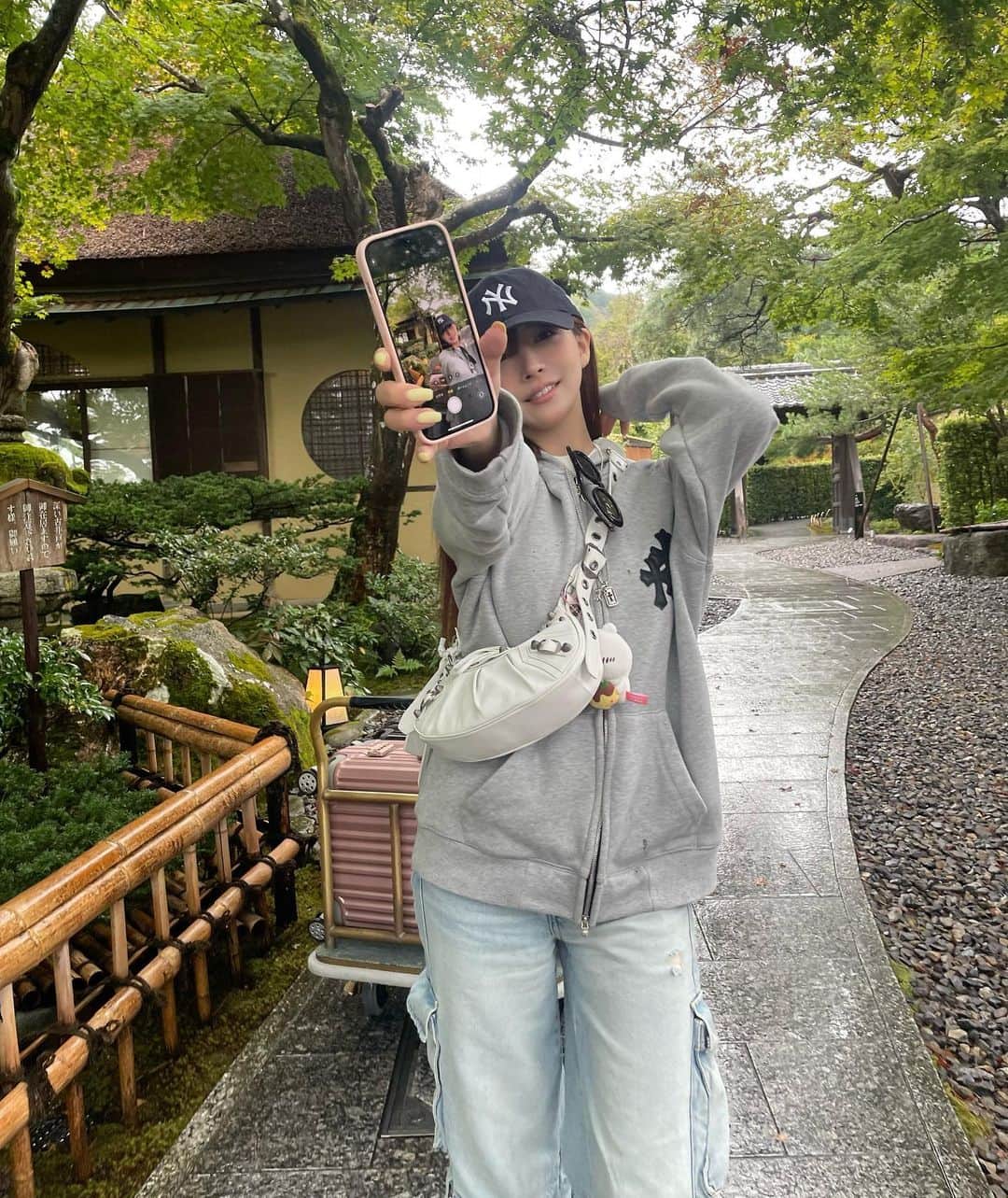 三上悠亜さんのインスタグラム写真 - (三上悠亜Instagram)「友達とのプライベート旅行 とっても癒されて幸せ空間でした🌳」9月27日 14時42分 - yua_mikami