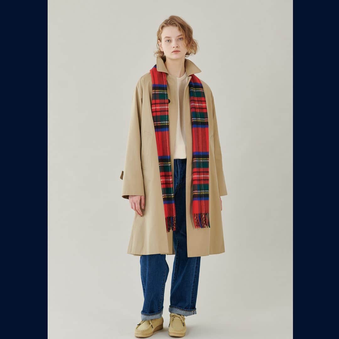 Bshop officialさんのインスタグラム写真 - (Bshop officialInstagram)「1851年に英国にて創業した「Aquascutum」より、ビショップ別注バルマカーンコートが入荷しました。 60～70年代のブランドオリジナルのステンカラーコートをベースにパターンを変更し、オーバーサイズで仕上げています。  #aquascutum  #23aw #bshop」9月27日 14時45分 - bshop_official