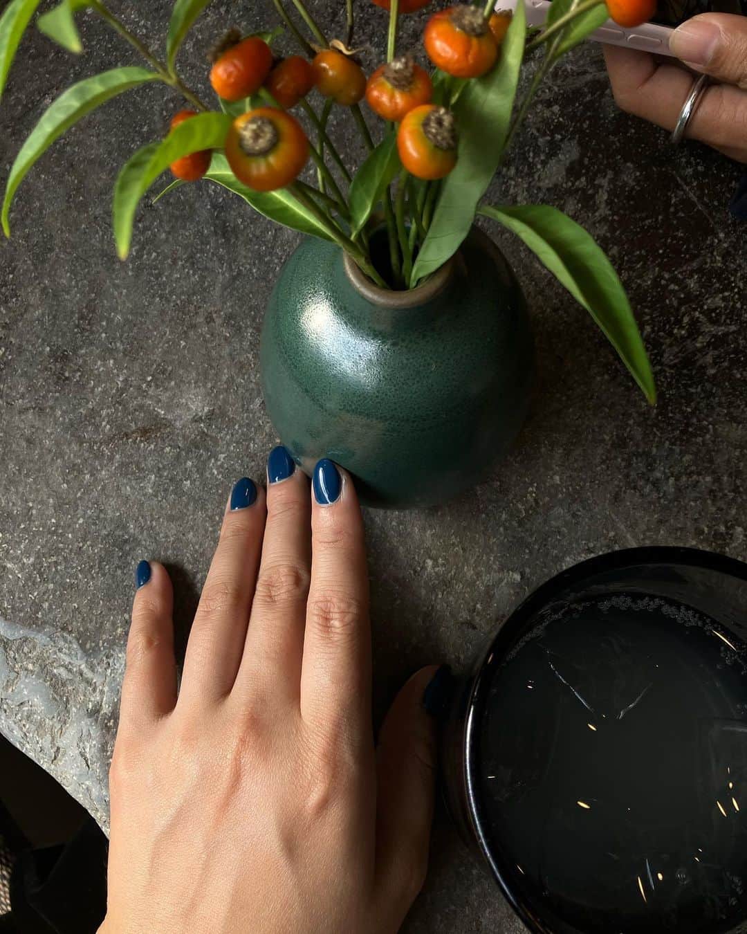 永井美夕のインスタグラム：「@cuore_tomd / NAVY🫐  #nail #onecolor」