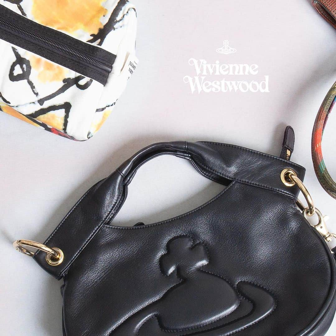 playfulさんのインスタグラム写真 - (playfulInstagram)「Vivienne Westwood  オーブ型押しタッセル2WAY ショルダーバッグ ¥30,580 (k-121170) https://www.playful-dc.com/products/details125331.html  Vivienne Westwood  グラフィックプリントマルチポーチ ¥4,290 (k-120365) https://www.playful-dc.com/products/details124526.html  #古着  #DCブランド  #撮影代行 #商品撮影  #プレイフル  #ヴィヴィアンウエストウッド  #ヴィヴィアン  #ヴィヴィアンウエストウッドレッドレーベル #ヴィヴィアンウエストウッド財布 #ヴィヴィアンウエストウッドアングロマニア #viennewestwoodanglomania #melissa #メリッサ  #ヴィヴィアンウエストウッドlove  #ヴィヴィアンパンプス  #playful #viviennewestwood  #viviennewestwoodman  #viviennewestwoodredlabel  #viviennewestwoodjapan  #viviennewestwoodvintage  #viviennewestwoodbag  #viviennewestwoodwallet」9月27日 15時05分 - playful_dc