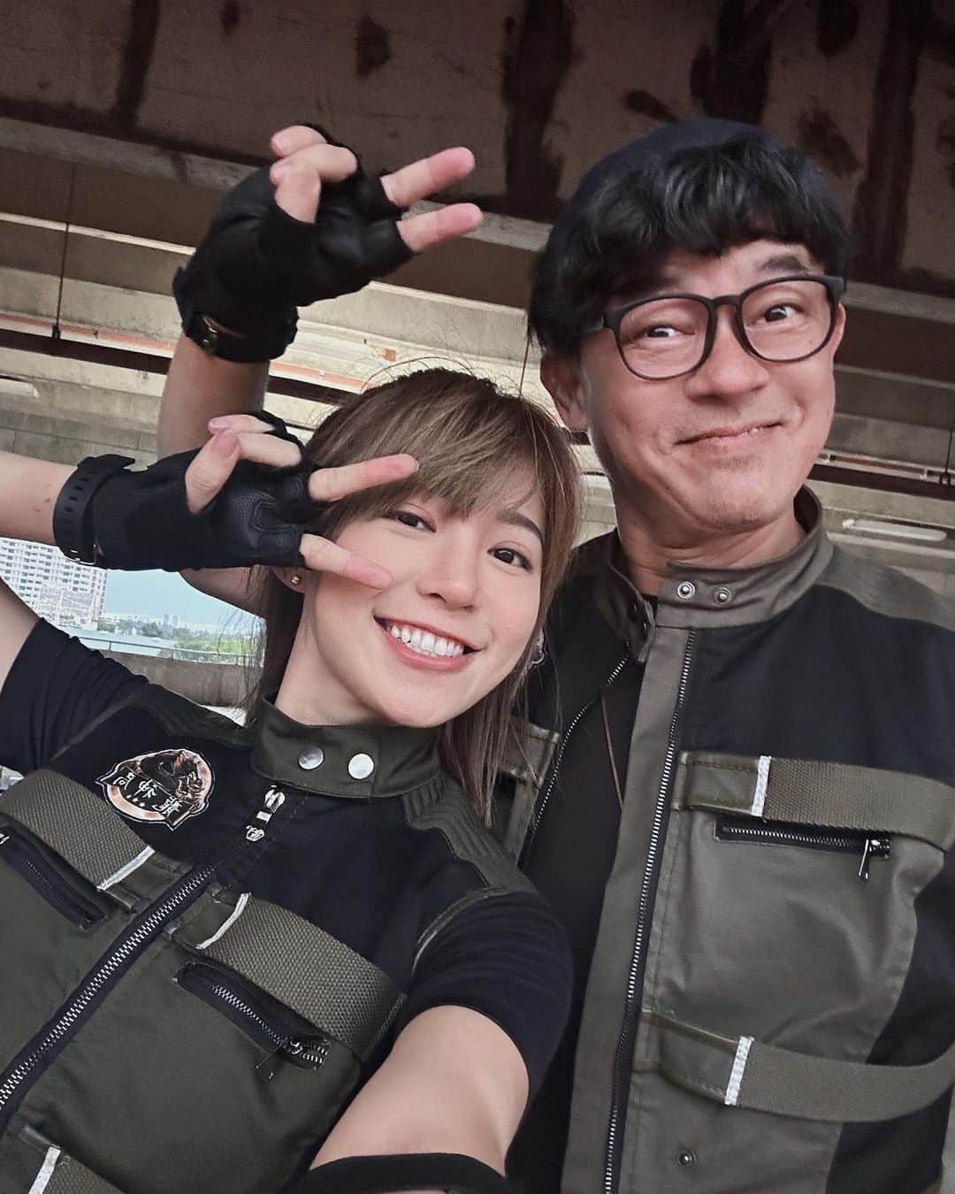 Miko Wongのインスタグラム：「謝謝您在拍攝期間對後輩演員的包容與溫柔  知道我很緊張  會不斷的逗我說話讓我放鬆  總是在片場提供滿滿的活力 做眾人的開心果  這噩耗來的太突然  明明六天前還在對戲 很難接受  很開心 在我的生命裡曾經認識過一個那麼親和那麼可愛的前輩 但遺憾的是時間太太太太短了  Sam哥 一路好走 R.I.P  #youwillbemissed 🤍」