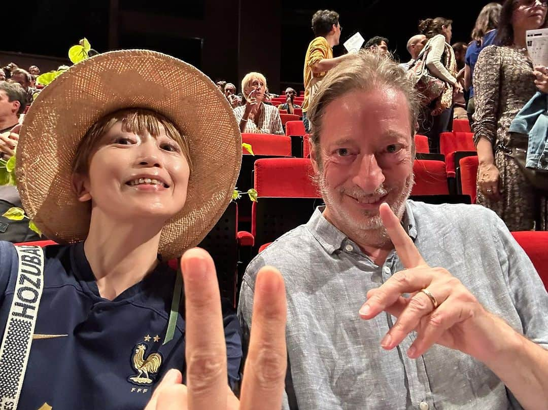 広崎うらんさんのインスタグラム写真 - (広崎うらんInstagram)「I was able to see a new production of Peeping Tom that was more shocking and funny than usual! Thank you so much Frank😍❣️I was  so happy to went to Lyon!  リヨンで1番観たかったピーピング・トムの新作を目撃する事が出来た🤩！チケットは早々に売り切れだったのだが、演出のフランクが席を用意してくれた😭❤️ こりゃね！日本で上演難しいと思う🤣だからねリヨンまで観に行けて本当に良かった🤩❣️ありがとうフランク😍❤️  @peepingtomdance  @biennaledeladanse」9月28日 0時36分 - uranhirosaki