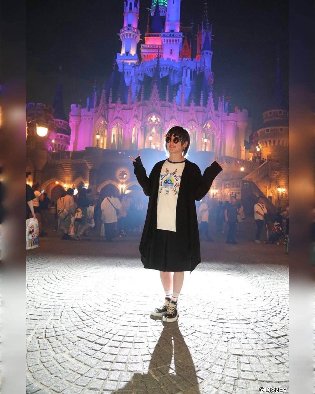 一聖さんのインスタグラム写真 - (一聖Instagram)「⁡ ⁡ ⁡ 一瞬の魔法を永遠に… ⁡ ライブの次の日って余韻でまた幸せじゃん！ Disneyも同じなんだよね。 僕らの願いが叶ってそれが続いていくといいな。 1.20に証明してみせたい！！！ ⁡ #ディズニーランド40周年 #dreamgoround  #DisneyPHOTO #東京ディズニーリゾートアプリ #フォトマップ #フォトキーカード #シンデレラ城 #城裏  #disneyphotography #ディズ兄さん #BugLug #一聖 #DreamRush」9月28日 0時47分 - buglug_issei