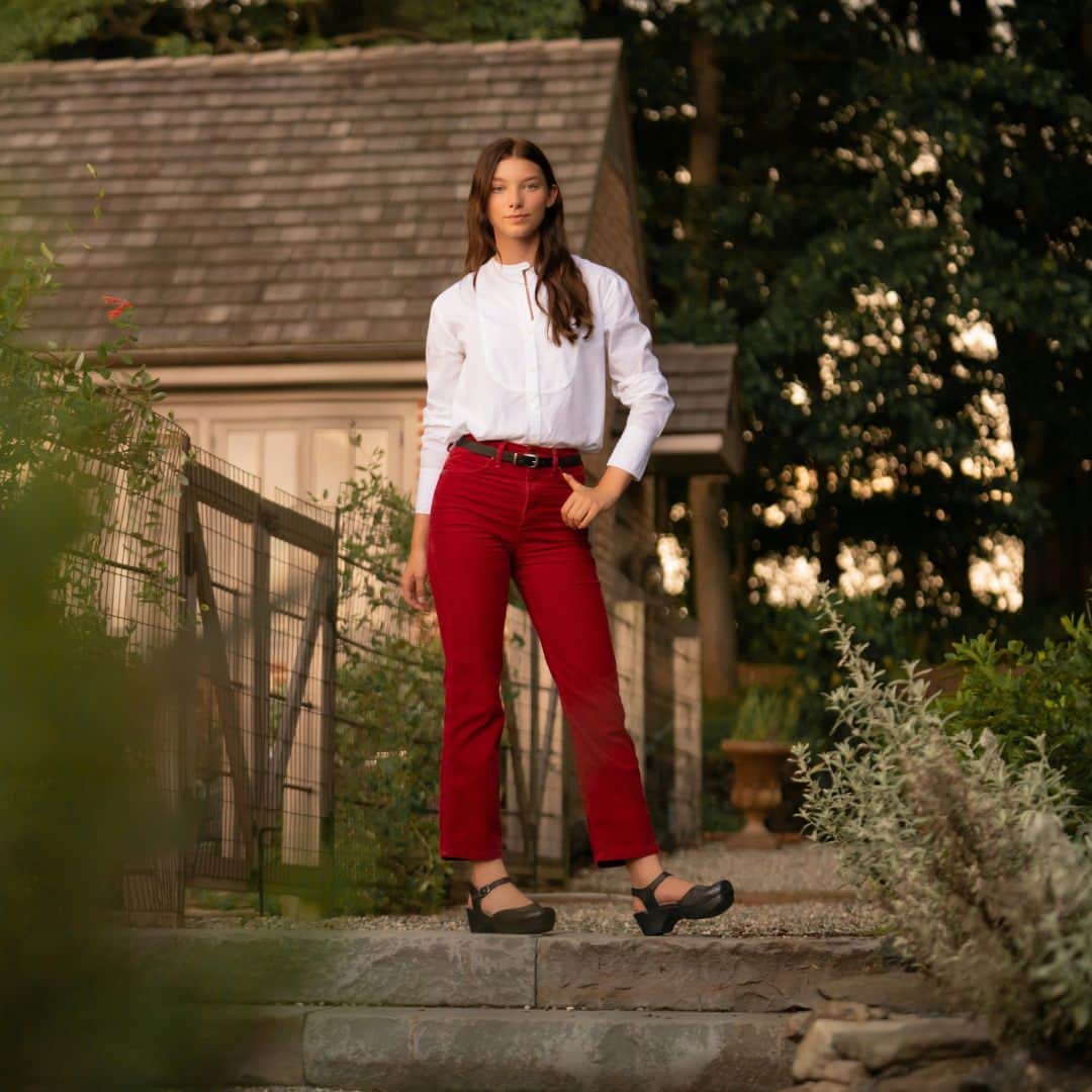 ダンスコのインスタグラム：「The MUST-HAVE Mary Jane! A fan favorite for over 10 years.  Sam's timeless look charms year-round. Shop Sam Black, link in bio. #transeasonal #danskofootwear #comfort #summerstyle #fashion #ootd #beautiful #happy #cute #travel #smile #joy #life #style #instadaily #friends #family #fun #instagood #gowhereyourehappiest #fallstyle」