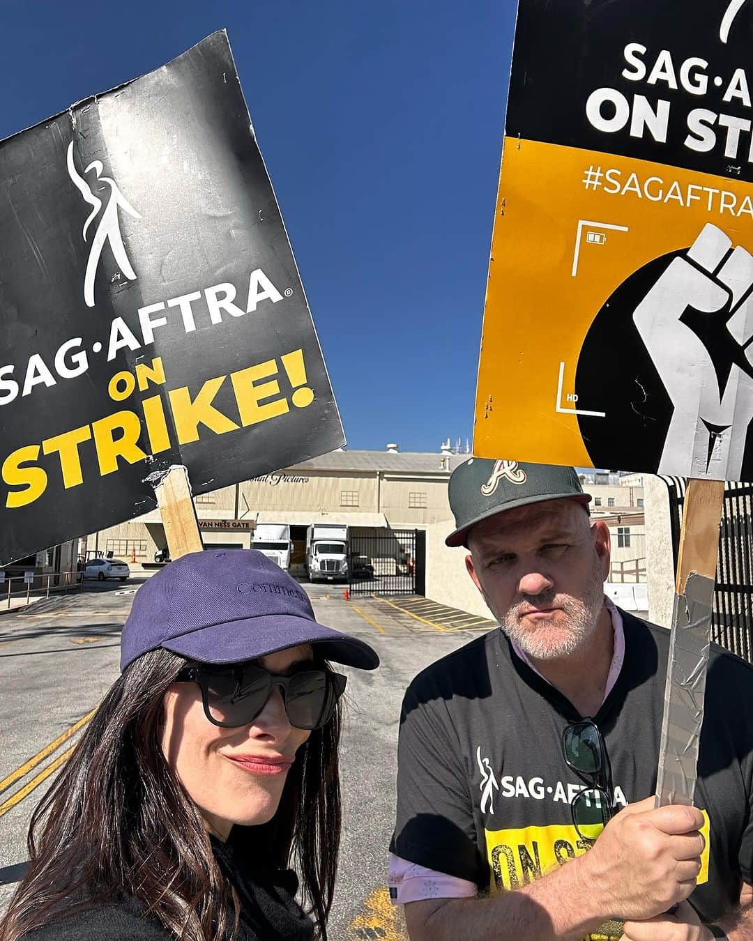 アビゲイル・スペンサーのインスタグラム：「A step in the right direction. Groove is in the heart. Congratulations to our #WGA friends. #solidarity @sagaftra #sagaftrastrike @wgastrikeunite @wgawest @writersguildwest」