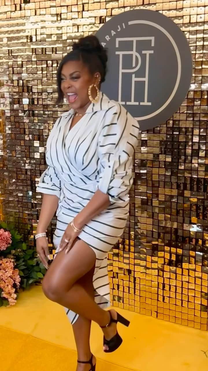 タラジ・P・ヘンソンのインスタグラム：「HU, you know!! It was amazing being back at Howard University and having the opportunity to speak to students about my journey. I remember being in their shoes and looking forward to guest speakers on campus - to be able to hold this torch is an HONOR! I’m proud to be a Bison Boss and share my knowledge with the youth ❤️💙❤️💙 #tphbytaraji #wewriteourownstory #youbelong」