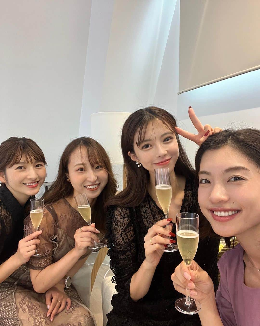 橘ひろなのインスタグラム：「♡  新大久保と東新宿の中間にある レンタルスペースで女子会🥂  レンタルスペースの撮影もしてきたよ〜！  広くて大人数でも使えそうでした☺️  #新大久保　#東新宿　#レンタルスペース　#女子会」