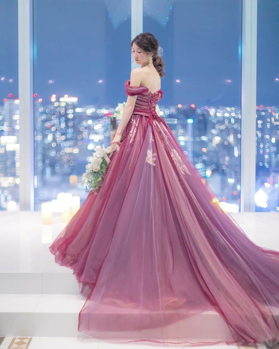 さんのインスタグラム写真 - (Instagram)「【カラードレス】  ご新婦様がそれぞれ見つけた運命の1着  どのお色味がお好きですか？  #lagunaveilpremier #ラグナヴェールプレミア #令和婚#2023夏婚#2023秋婚 #2023冬婚#2024春婚#2024夏婚 #2023wedding #2024wedding #wedding#結婚式#関西結婚式#大阪駅直結 #結婚式場#大阪結婚式場#ウェディング #大阪プレ花嫁#関西花嫁 #プレ花嫁#卒花嫁#大阪花嫁 #オリジナルウェディング #ウェディングコーディネート #ウェディングレポ #ブライダルフェア #届かない想いはない #dlw #エスクリ#ラグナプリエ」9月27日 17時28分 - lagunaveil.premier