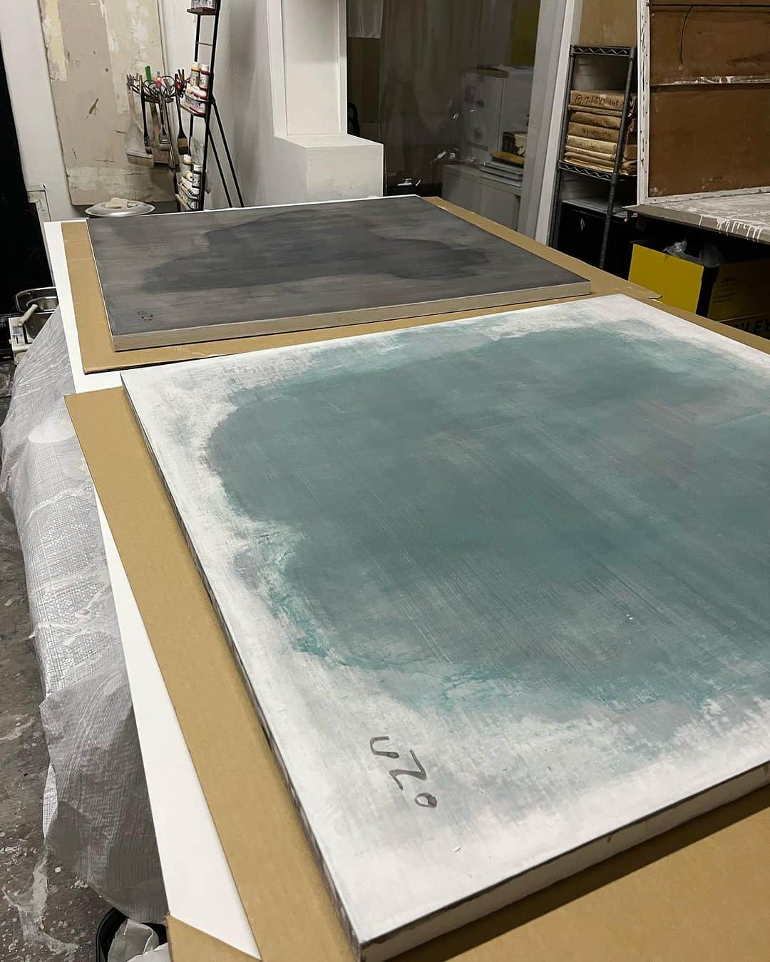 Uzo Hiramatsuのインスタグラム：「UZO records at AFAF2023.  This photograph shows the painting when it was finished and signed. These two paintings have already been sold. Thank you very much. #AFAF2023 #painter #Japan #fukuoka #contemporaryart #painting #drawing #mixedmedia  #flower #flowers」
