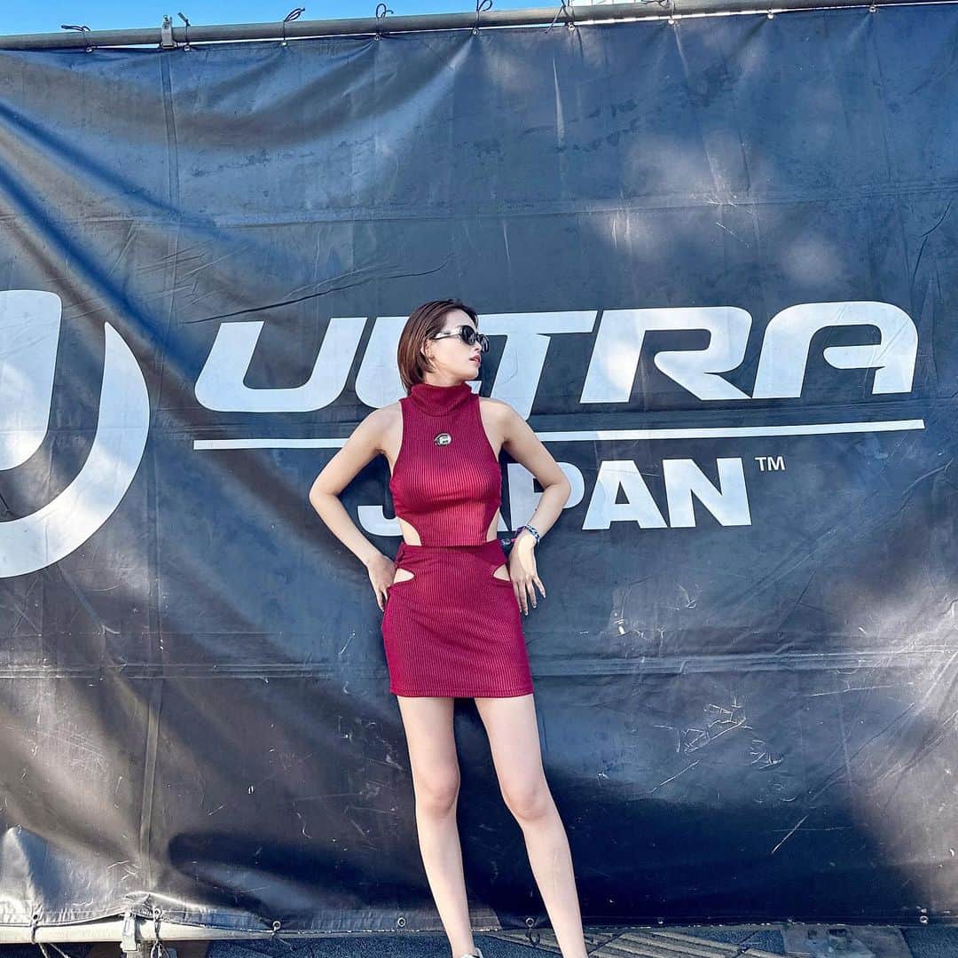 カトリナのインスタグラム：「初のウルトラ参戦❤️‍🔥 #ウルトラジャパン #ウルトラジャパン2023 #フェスコーデ #ウルトラジャパンコーデ #フェス好きな人と繋がりたい #フェスメイク #ultrajapan」