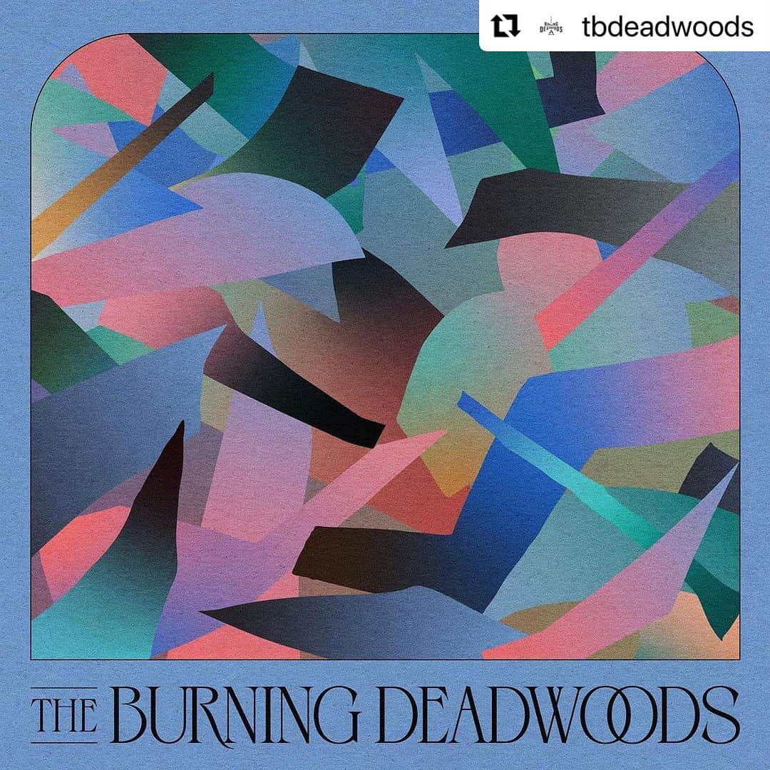 azumiのインスタグラム：「謎の二人組トラックメイカー THE BURNING DEAD WOODさんの楽曲に 作詞と歌で参加させていただきました😊  最初お話をいただいた時、こんなカッコいいトラック作る人たちの作品で上手く歌えるかな…と若干不安になりましたが笑。 私もお気に入りの一曲になりました。 歌詞は、少しだけ大切な人や隣の人に優しい気持ちを持ったり試したらいいのに、という想いを込めています（ざっくり）。 昨日から配信されていますのでぜひお聴きください！  #Repost @tbdeadwoods  ・・・ 9/27 0:00「Tenderness feat. Azumi(Wyolica)」 配信リリース🎙️🍂🎙️ @xx_azumi_xx @tbdeadwoods  https://lnk.to/TBDW_Tenderness   #azumi #wyolica #theburningdeadwoods  Mysterious duo of trackmakers THE BURNING DEAD WOOD, and I participated in the song as a lyricist and singer. I participated in the song with lyrics and singing 😊.  When I first heard about it, I was a little worried that I wouldn't be able to sing well on such a cool track by such cool track makers... lol. It became one of my favorite songs too. The lyrics are about how I wish I could have or try to be a little kinder to the people I love or the people next to me (roughly). It has been available since yesterday, so please listen to it!  #Repost @tbdeadwoods Repost @tbdeadwoods 9/27 0:00 "Tenderness feat. Azumi(Wyolica)" Distribution Release 🎙️🍂🎙️ @xx_azumi_xx @tbdeadwoods https://lnk.to/TBDW_Tenderness   #azumi #wyolica #theburningdeadwoods」