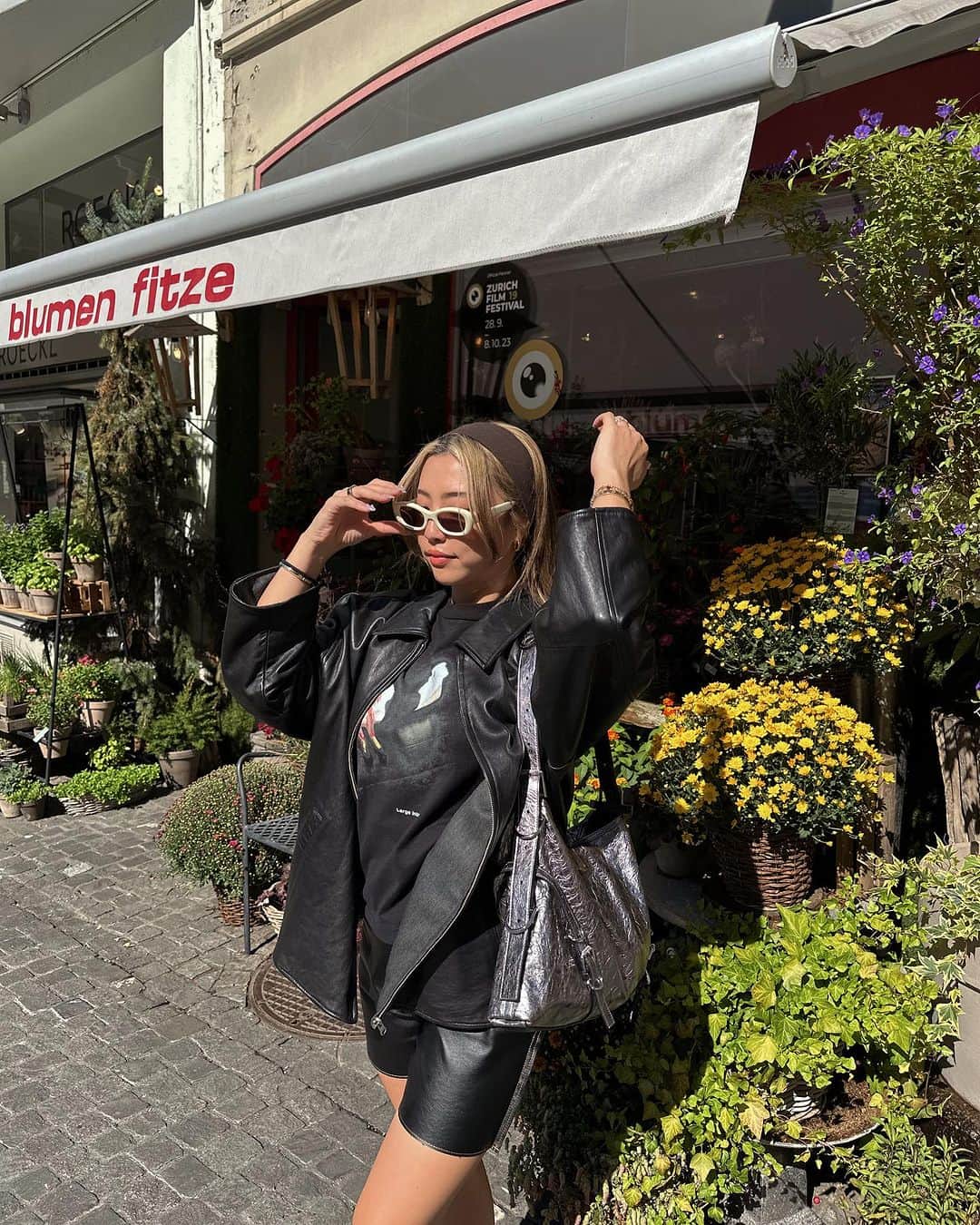 植野有砂のインスタグラム：「Day 1 in Zurich🇨🇭🧀💕 初めてのスイス✨高すぎてやばいですっ💸笑」