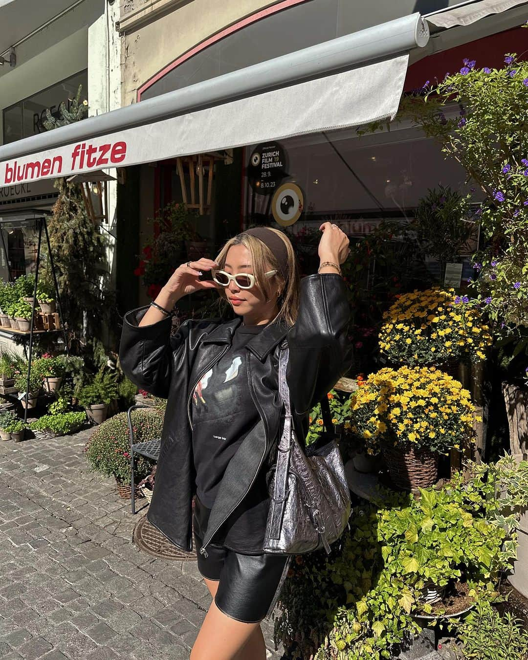 植野有砂のインスタグラム：「Day 1 in Zurich🇨🇭🧀💕 初めてのスイス✨高すぎてやばいですっ💸笑」