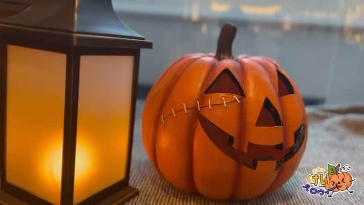 ホテル京阪ユニバーサル・タワーのインスタグラム：「* 【フォトスポット👻】  ハロウィーン限定フォトスポットが登場！！🎉🌟  かぼちゃたちと一緒に ホテル京阪 ユニバーサル・タワーの思い出の1枚を残そう！📸✨  素敵なお写真はハッシュタグ  #けいハロウィーん #ホテル京阪ユニバーサルタワー  をつけて教えてね❣️  みんなでハロウィーンを盛り上げよう🎉🎵  @hotel_keihan_universal_tower https://www.hotelkeihan.co.jp/tower/  #ホテル京阪ユニバーサルタワー #usjオフィシャルホテル #大阪ホテル #大阪旅行 #ユニバーサルスタジオジャパン #フォトスポット  #ハロウィーン装飾 #ジャックオランタン#ハロウィーン #けいハロウィーん #Halloween #trickortreat  #hotelkeihanuniversaltower #universalstudiosjapan  #유니버설스큐디오재팬  ※掲載内容は予告なく変更する場合がございます。 あらかじめご了承ください。」