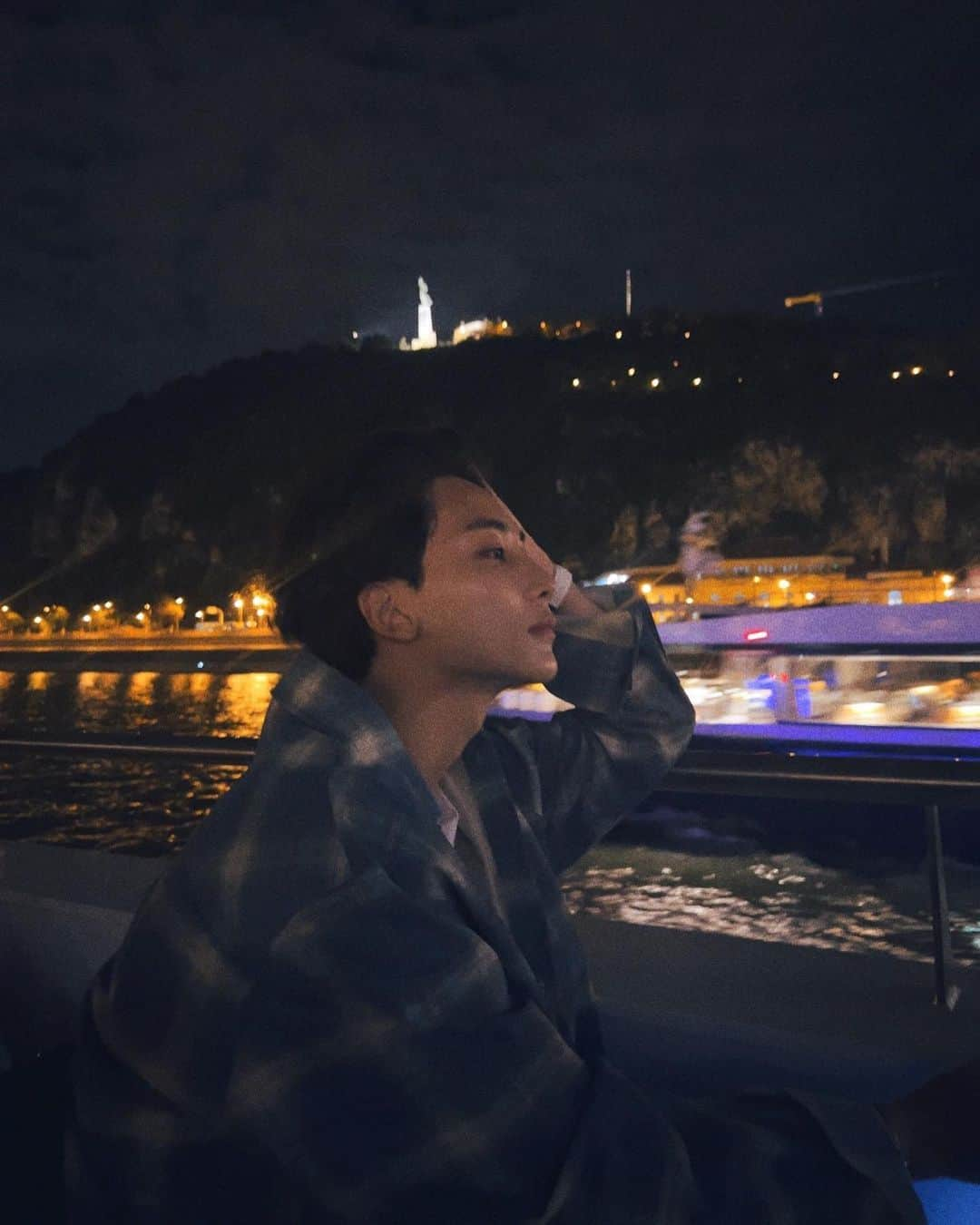 ジョンハンさんのインスタグラム写真 - (ジョンハンInstagram)「Budapest✨」9月27日 18時10分 - jeonghaniyoo_n