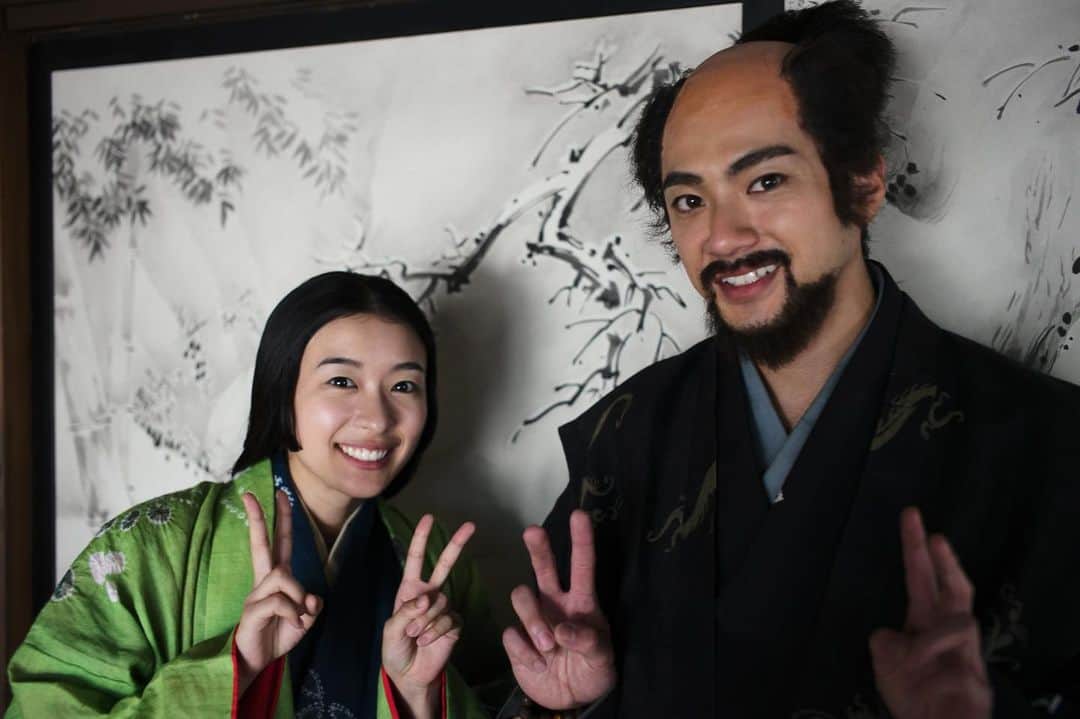 のインスタグラム：「⁡ ⁡ 平八郎と稲の親子ショット and 彦右衛門と千代。 and 現場のオフショット📷 ⁡ photo by Ieyasu ⁡ #どうする家康 #山田裕貴 #鳴海唯 #音尾琢真 #古川琴音 #小手伸也 #広い画に松ケンくん」