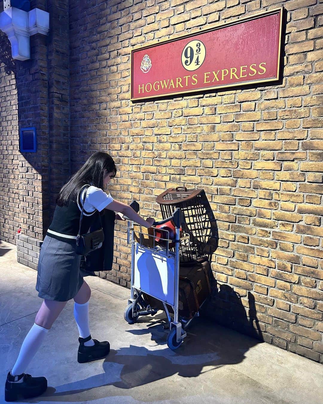 れみぱんさんのインスタグラム写真 - (れみぱんInstagram)「ハリーポッタースタジオツアーに行ってきたよ🧙🏻‍♂️」9月27日 18時33分 - lemipanna