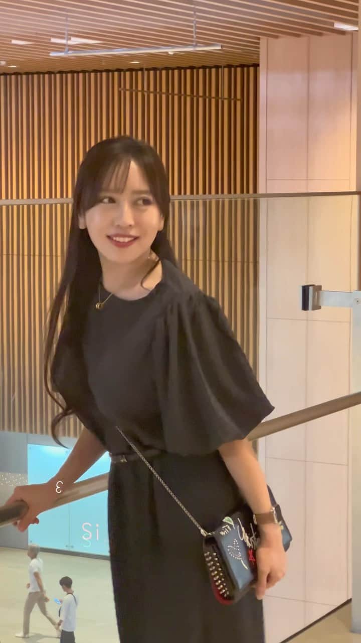 Minoriのインスタグラム：「いつも、いいね👍コメントありがとうございます🥰✨  #目の腫れはいつ引くのやら #アラフォーコーデ #アラフォーママ  #アラフォーファッション #シングルマザー  #美容 #ダイエット #ボディメイク #アラフォー美容 #メイクブルベ #超大型犬ママ #グレートピレニーズ好きと繋がりたい」
