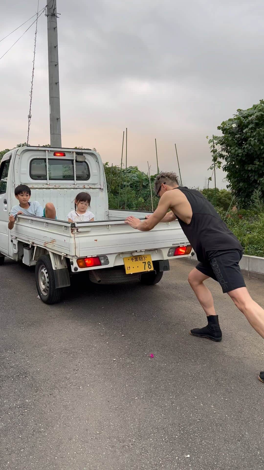 のインスタグラム：「今日はケツのトレーニングでした🍑✨」