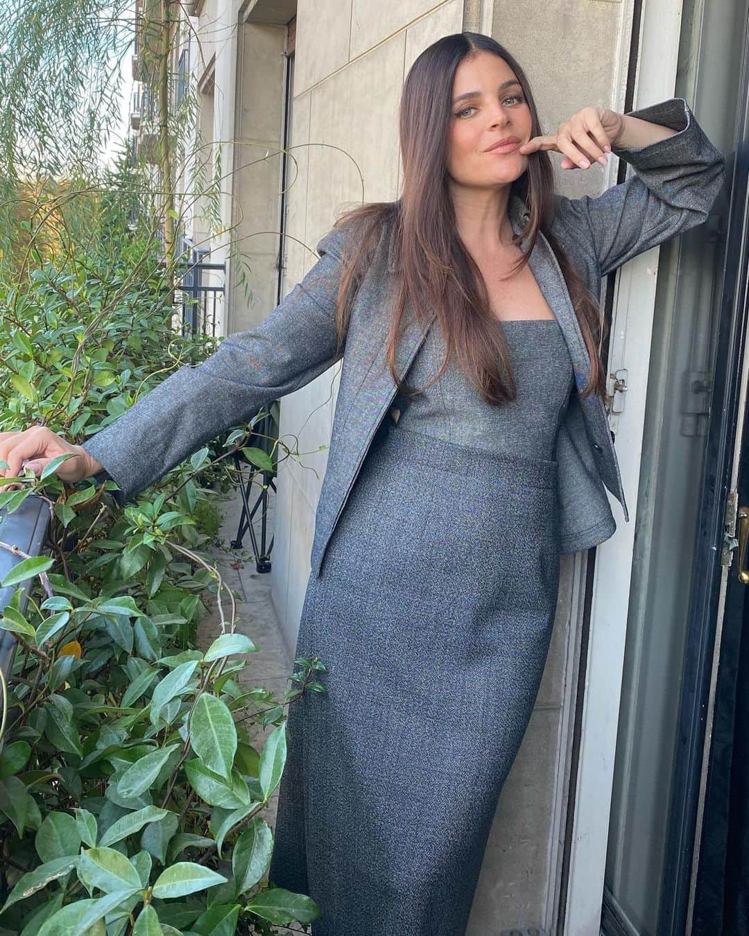 ジュリア・レストイン・ロイトフェルドのインスタグラム：「Paris at its best… can’t do better than kickstarting #PWF with @dior   Hair @peterluxhair  Make Up @valeriaferreiramakeup」