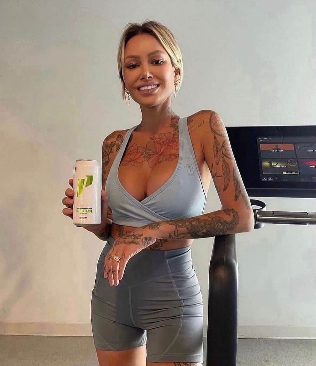 ティナ・ルイーズのインスタグラム