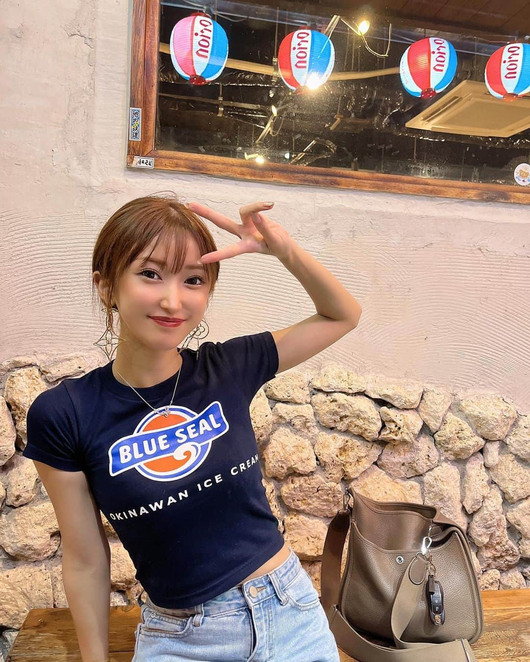 愛沢りんのインスタグラム：「沖縄いってお酒一滴も飲んでない🥃」