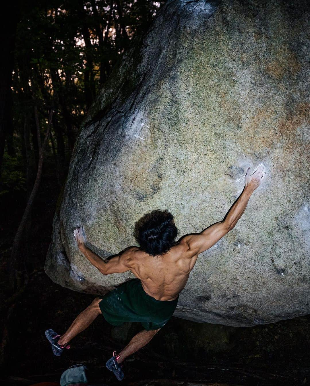 楢崎智亜さんのインスタグラム写真 - (楢崎智亜Instagram)「What should I aim for next?😎🎯  Area / Mt,Mizugaki Rock / Kotobatomono V12 —————————————————————————— #アイディホーム @ufit_official_ @norqain_japan @thenorthfacejp #tnfjp #ザノースフェイス#neverstopexploring @unparallelup @frictionlabs @flathold  @wise.official.japan @freiheit_bouldering」9月27日 19時29分 - tomoa_narasaki