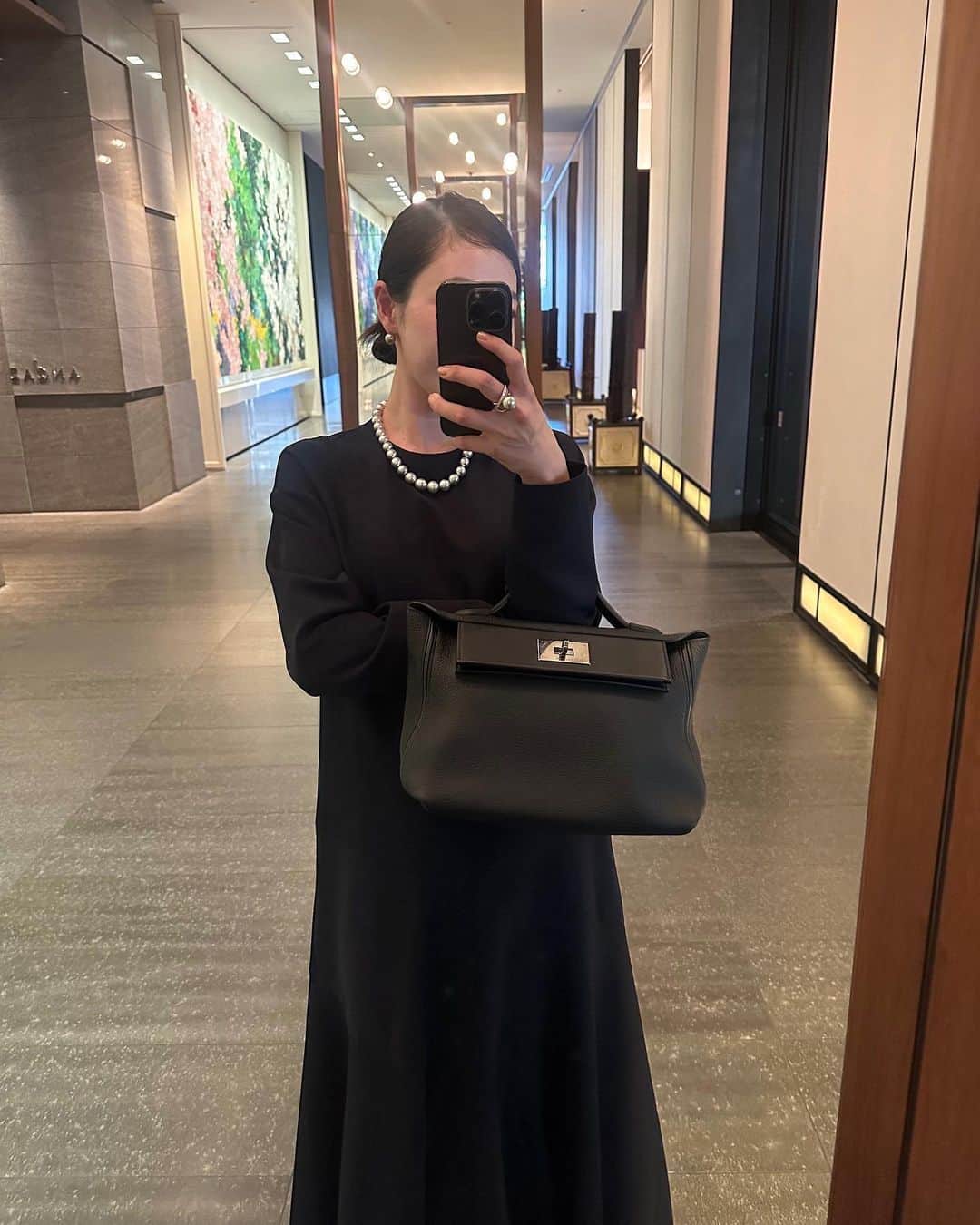 yonfa0823のインスタグラム：「先日の結婚式に参列した時のコーデ✨  幼馴染のお姉ちゃんの式でした💕  とっても美しく私たち家族も幸せな気持ちになりました☺️  久しぶりに家族全員で過ごせて皆んなで お祝い出来て良かった❤️ . . . .」