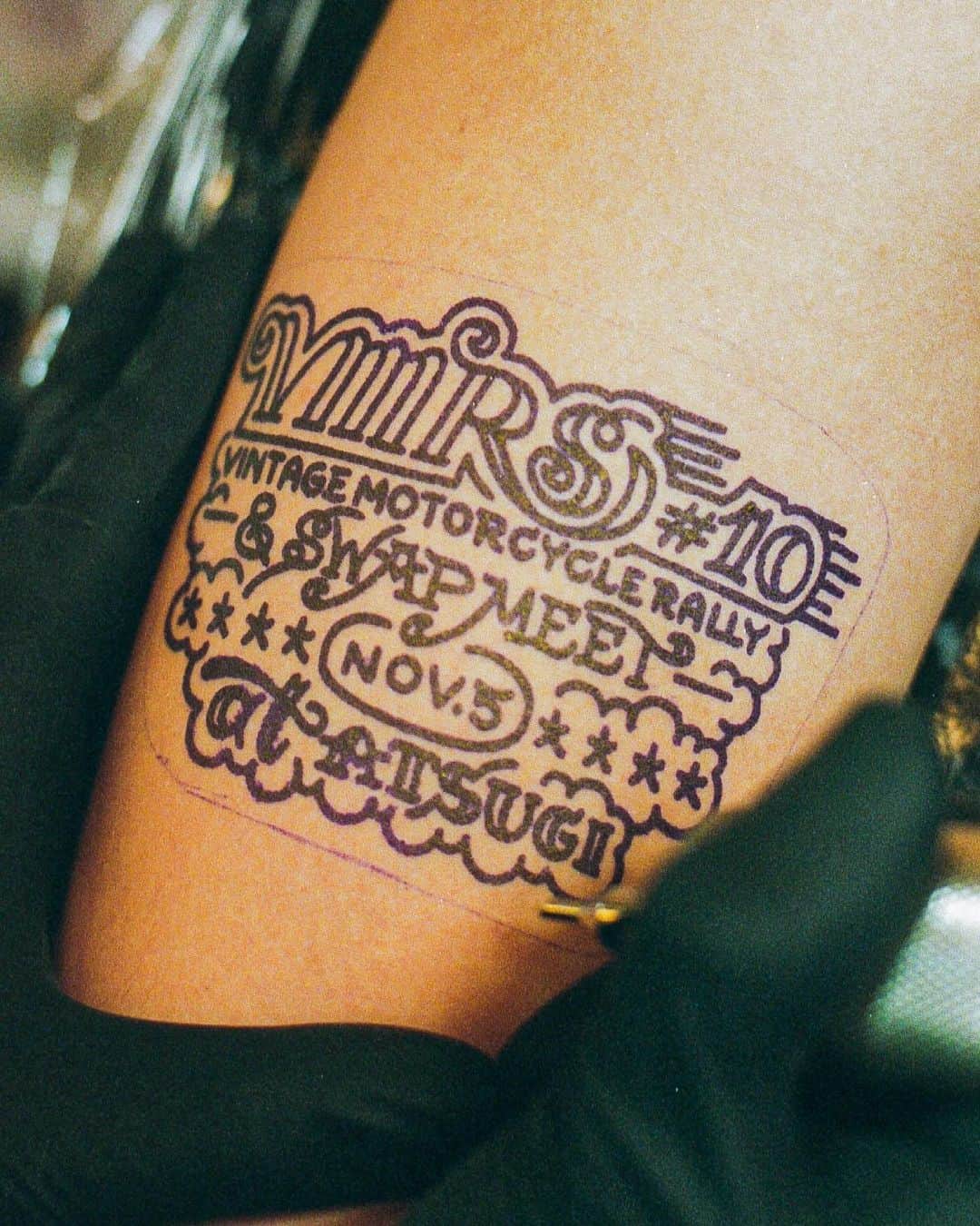 LENのインスタグラム：「今年のVMRSはタトゥーブースもあります🤫 @vmrs10th  @tattoostudioyamada」