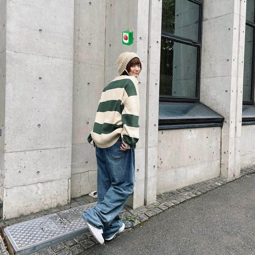 村濱遥のインスタグラム：「@unclip.jp ニット 🧃🧶  明日19:00販売開始 ⚑ Ｌsizeもあるよん！メンズもぜひ😆✌️  🐢🫛🥒🫒🌳🟢💚」