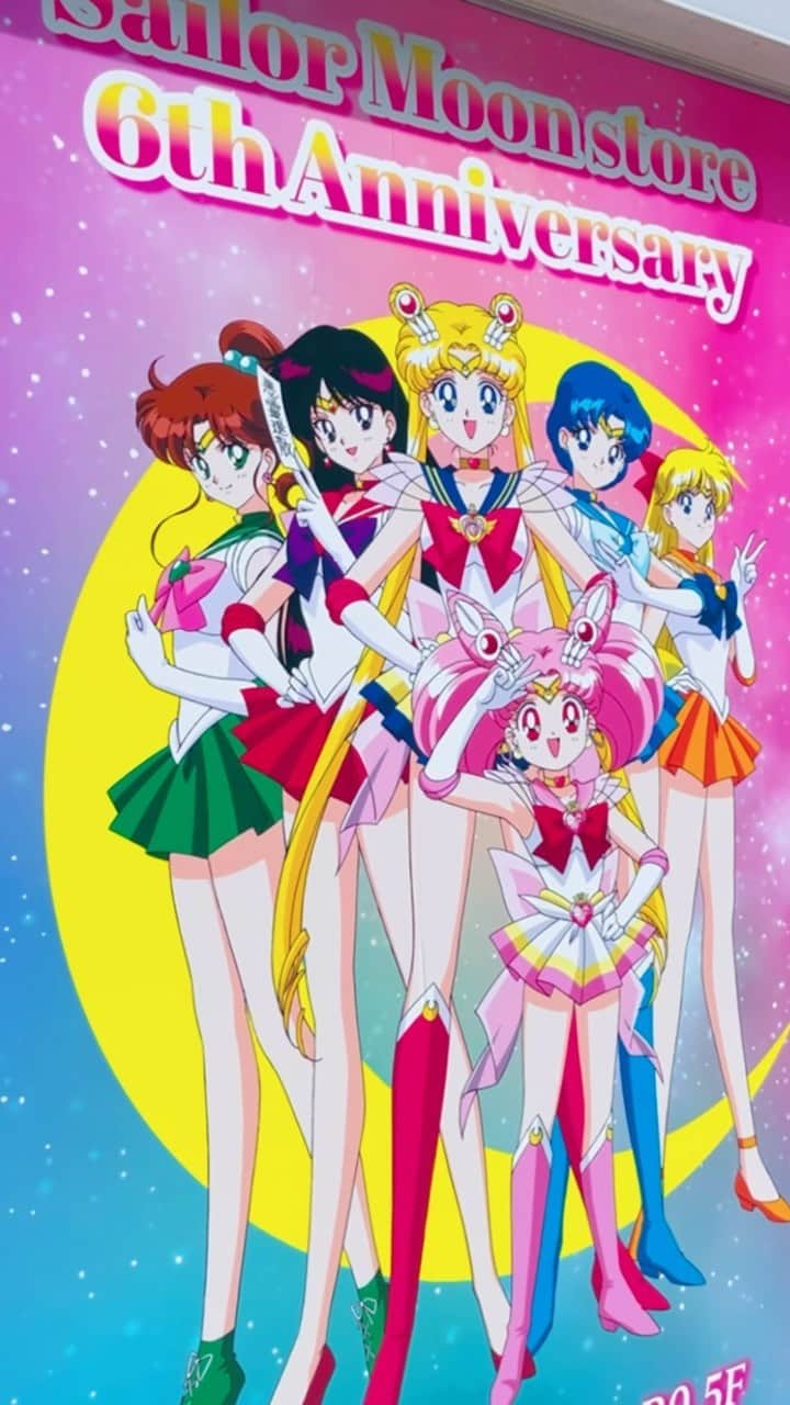 Sailor Moonのインスタグラム：「✨🌙 Amazing seeing the Sailor Moon Store 6th Anniversary poster in Harajuku! I bought the shirt!! I’ll do a haul vid when I’m back in Canada! 🌙✨  #sailormoon #セーラームーン #sailormoonstore #harajuku #tokyo #japan」