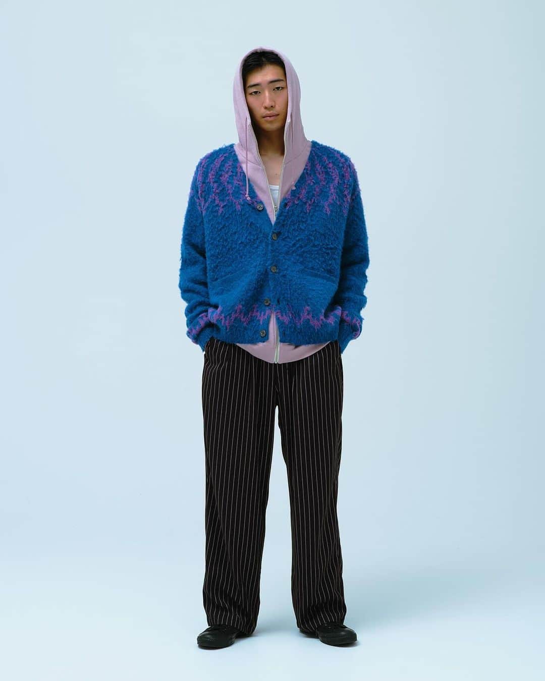FLAGSTUFFのインスタグラム：「F-LAGSTUF-F 2023AW Collection  •23AW-FS-31 F/Z HOODIE  •23AW-FS-22 NORDIC MOHAIR CARDIGAN  •23AW-FS-18 BAGGIE SLACKS  Photographer : @kyohei34  Model :  @sota_yamagami」
