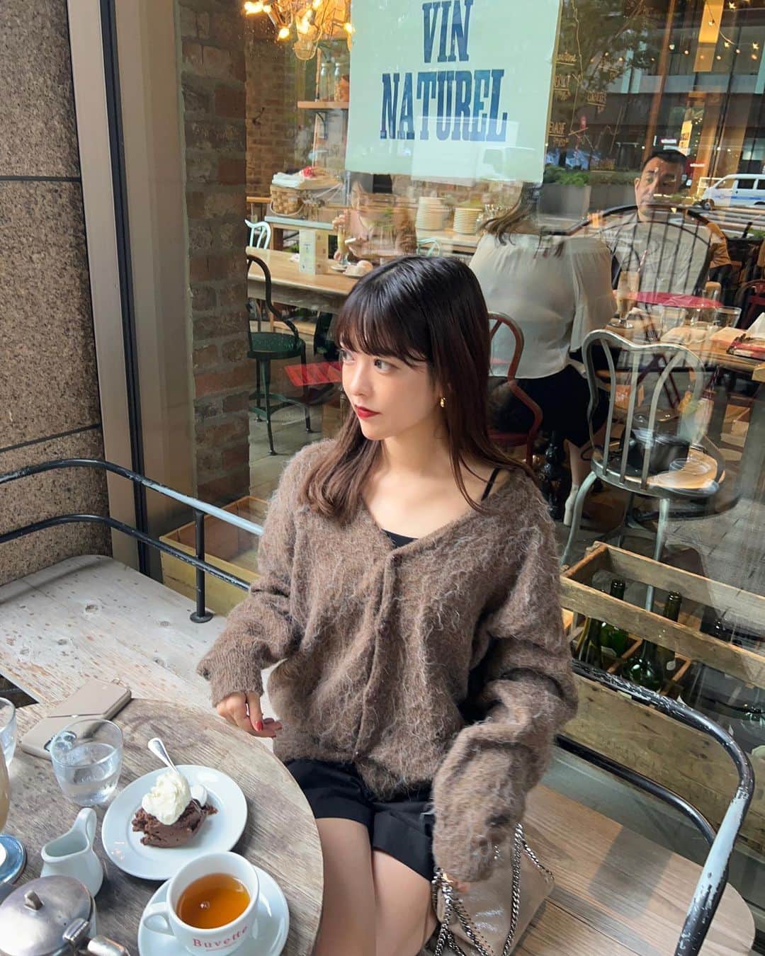 諭吉のインスタグラム：「最近の秋服🍁🧣4選 昔買った @stellamccartney のカバン 最近自分の中で再熱してよく持ってます🧏🏻‍♀️カワイイ #ykth_code #ファラベラタイニー」