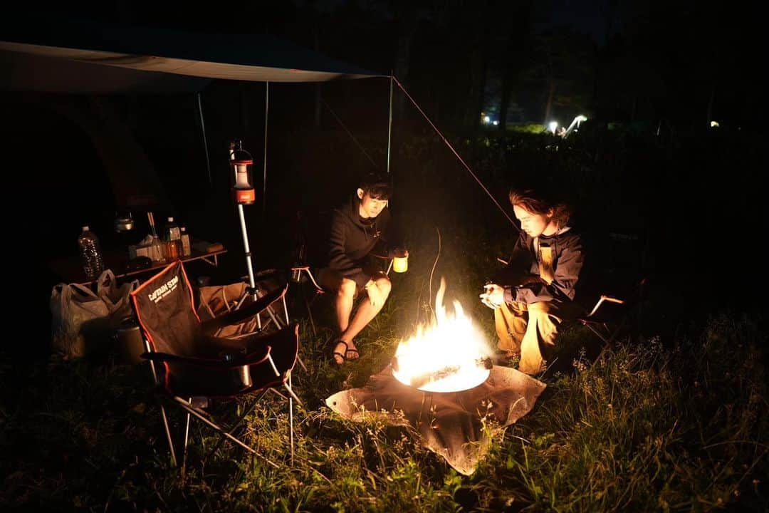 重盛赳男さんのインスタグラム写真 - (重盛赳男Instagram)「9月が終わる前に夏の思い出を🏕️  小学生の頃からの友人と戸隠へキャンプに！ 必要なものいろいろ忘れて大変だったけど、いいよね🥳 信州の自然を満喫する休日でした。  #長野市 #戸隠 #キャンプ #戸隠神社 #戸隠そば #戸隠高原ホテル #サウナ #重盛赳男 #忘れたのはテントのポールと寝袋 #サバイバルに早変わり #アナウンサー」9月27日 20時30分 - shigemoritakeo