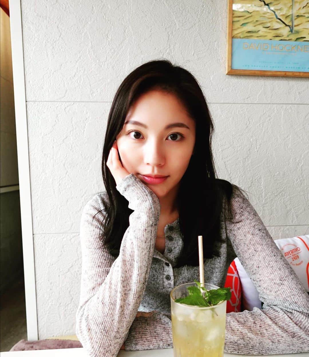 水沢エレナのインスタグラム：「だんだん秋めいてきたね🐶🍊🌙」