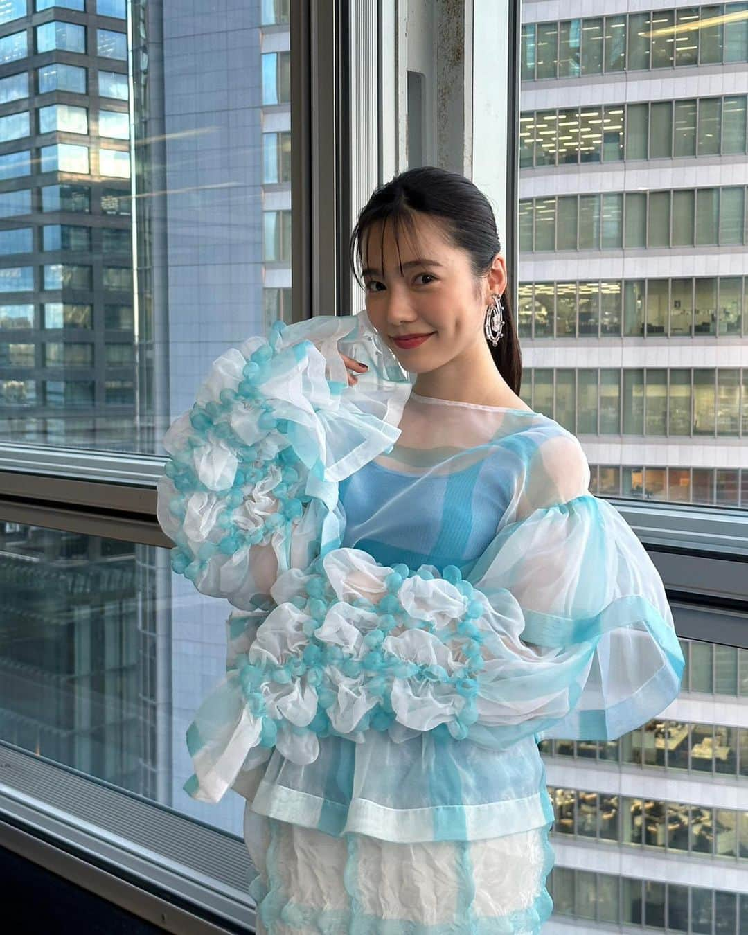 島崎遥香さんのインスタグラム写真 - (島崎遥香Instagram)「☁️☁️☁️ h&m @nobusawahitoshi  stylist @yuikurose」9月27日 20時41分 - paruuuuuru