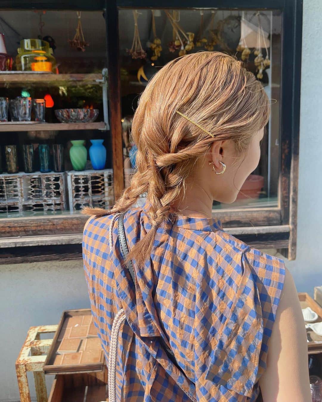 かとうあやのさんのインスタグラム写真 - (かとうあやのInstagram)「. 名古屋に帰ったときに久しぶりに 多治見の　#オリベストリート  に行ってきました🌿  新しいお店もちらちら出来てた♡ お皿を久しぶりに新調した〜☺️！ 楽しかったなぁ〜  いつも必ず行くお店 @sankakuyatajimi  @utuwa_maruto_mizuno  オススメです〰︎🫣💞  レアな妊婦体型を🤰記念にのせていこう👶🏻 どんどん突き出てきました😂  #多治見#陶器#お皿#お皿好き」9月27日 20時54分 - ayan01217